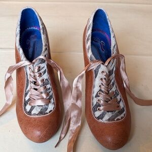 #Poetic licence from London shoe